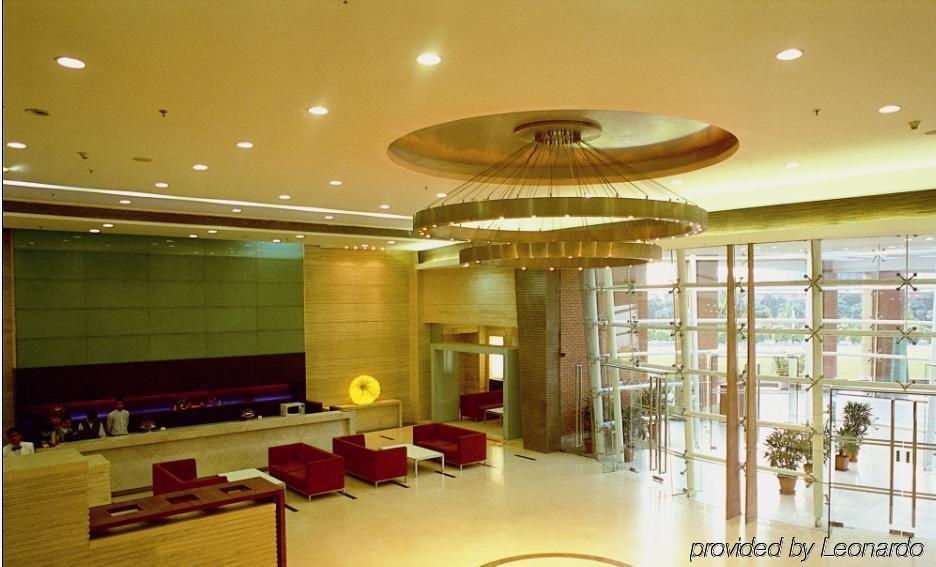 Aveda Hotel - Ludhiana Interior foto