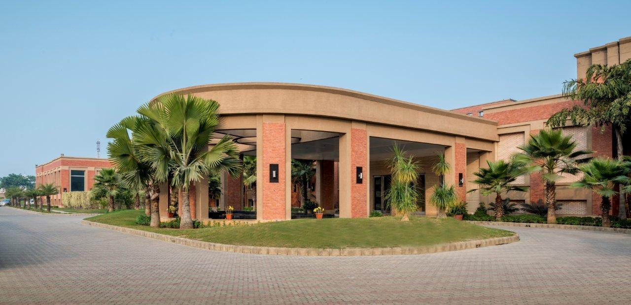 Aveda Hotel - Ludhiana Exterior foto